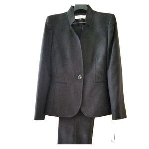 NEW Tahari pinstripe pant suit